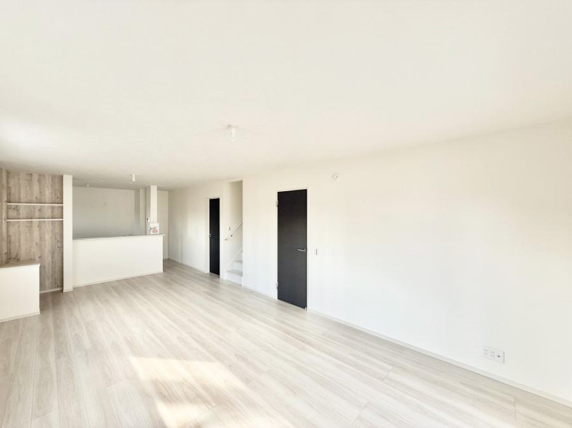 ���r���O ����