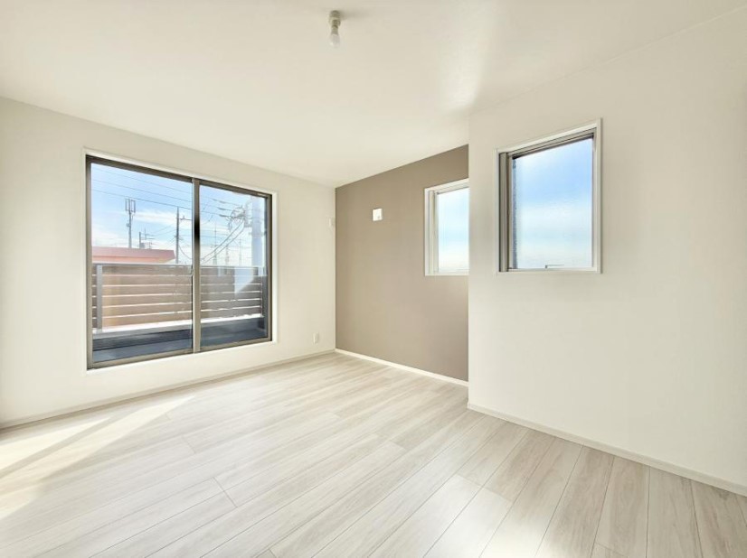 �Q�� ����