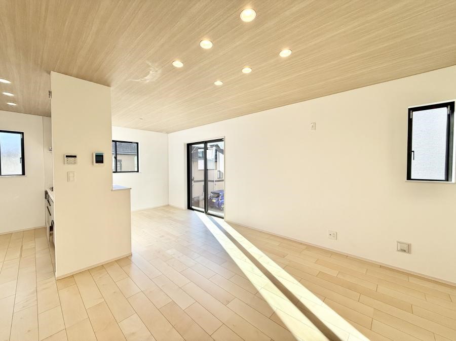 ���r���O ���������S�n�̂����A���z�̃��r���O