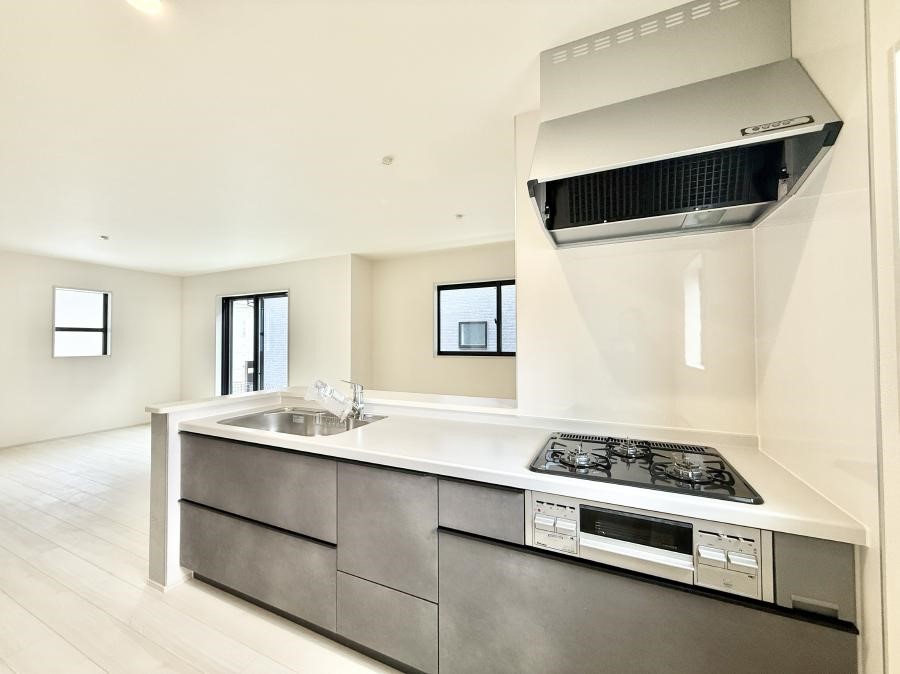 �L�b�`�� �������V���v���Ŕ������S�n�悢���Ԃ𐶂ރL�b�`�����