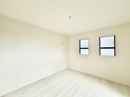 �q������ �������v���C�x�[�g��ԂƂ��ĐÂ��ŗ�������������񋟂��Ă���܂�