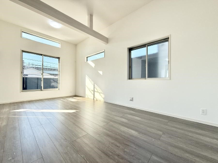 ���r���O ���������R�Ɖ�b�����܂��A�S�n�悢�ЂƂƂ�