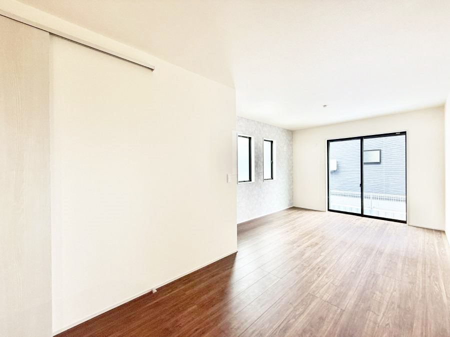 ���r���O ���������R�Ɖ�b�����܂��A�S�n�悢�ЂƂƂ�