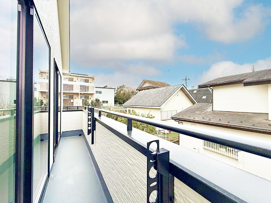 �o���R�j�[ ������ �G�߂̈ڂ낢����������J���I�ȋ�Ԃł�