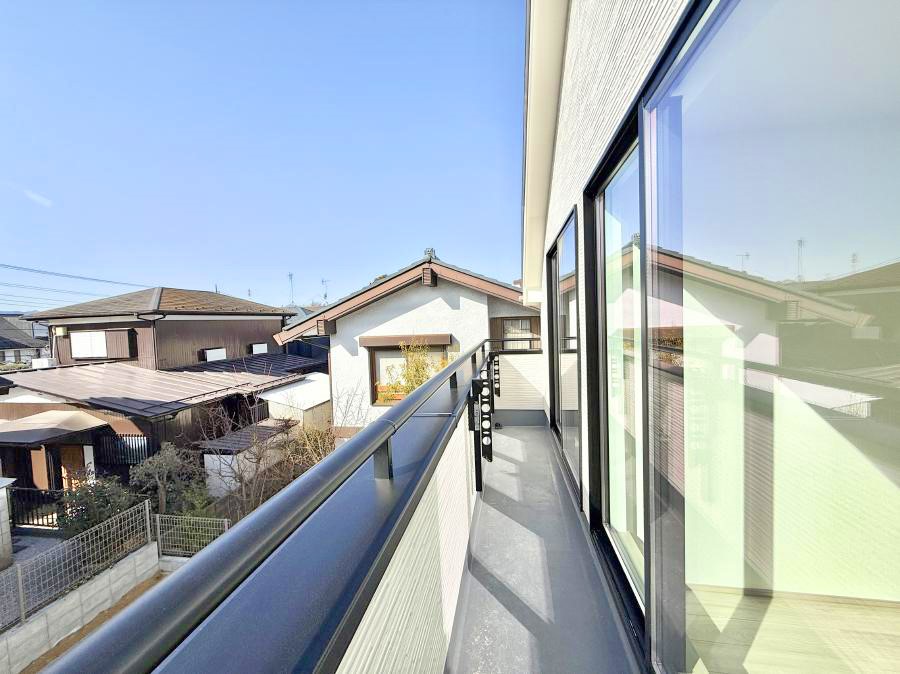 �o���R�j�[ ������ �G�߂̈ڂ낢����������J���I�ȋ�Ԃł�