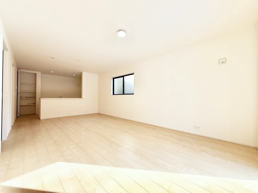 ���r���O ���������났�ƏΊ炪�W�܂�A�S���܂郊�r���O