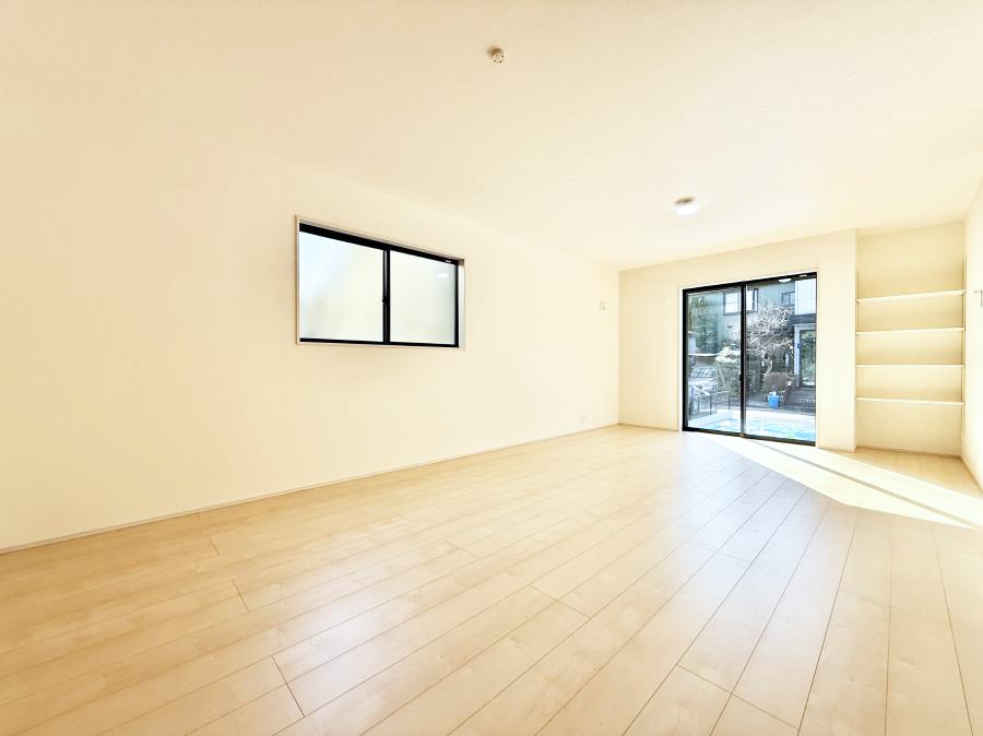 ���r���O ���������R�Ɖ�b�����܂��A�S�n�悢�ЂƂƂ�