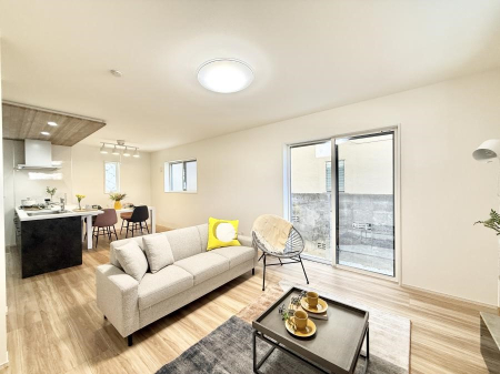 ���r���O ���������났�ƏΊ炪�W�܂�A�S���܂郊�r���O