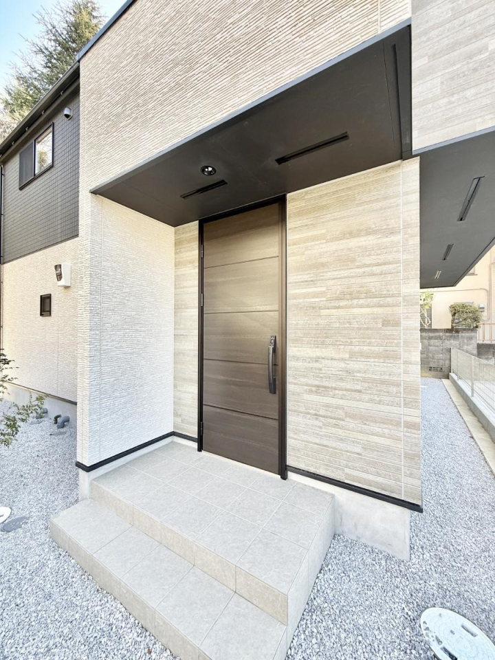 ���� �O�ρ� �V���v���Ŕ������A�Z�܂��̑���ۂ��ʂ錺�ւł�