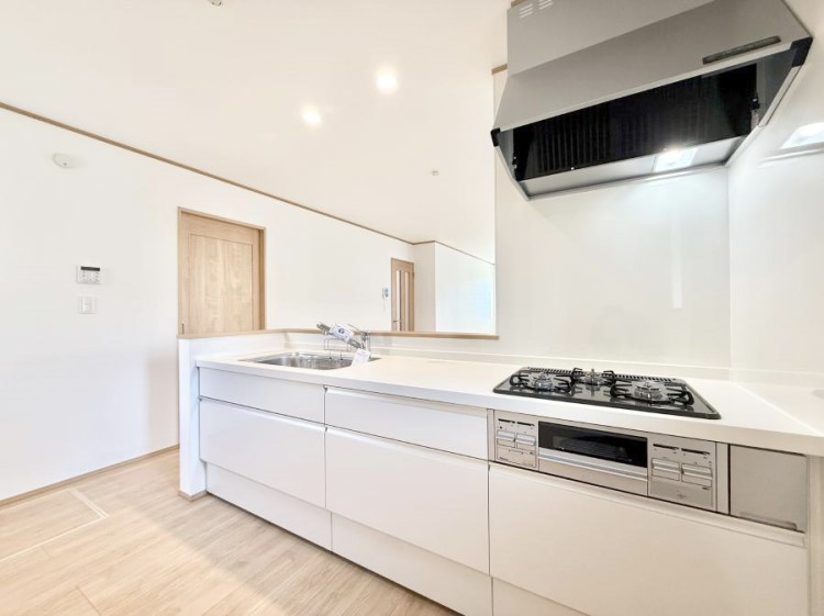 �L�b�`�� �������Ƒ����J��[�߂�A������̂���L�b�`��