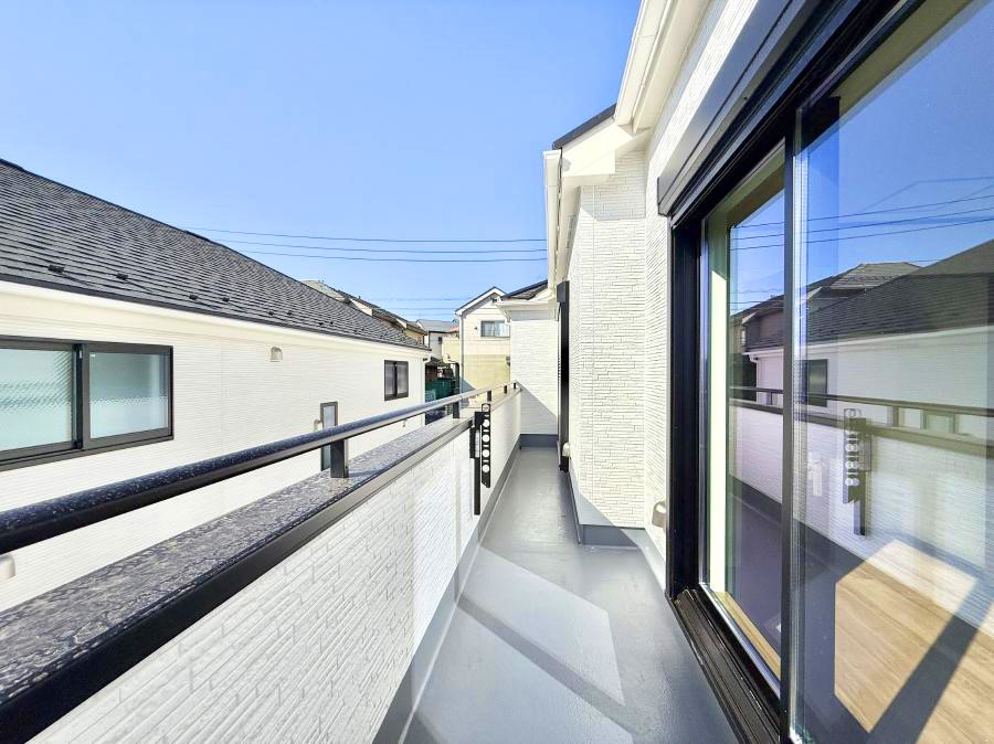 �o���R�j�[ ������ �G�߂̈ڂ낢����������J���I�ȋ�Ԃł�