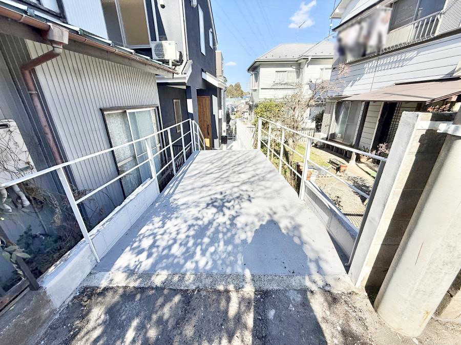  �O�ρ����K�Ȓ��ԃX�y�[�X�ň��S