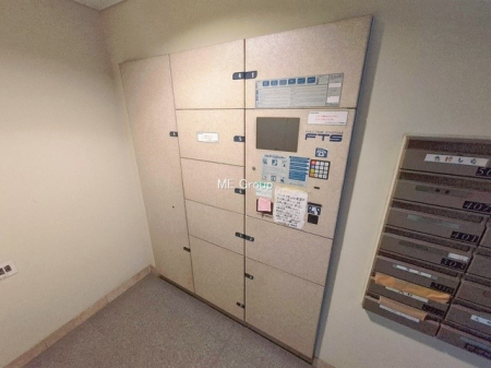 ���̑����� �ݔ����s�ݎ��ł��ו����󂯎���֗��ȑ�z�{�b�N�X