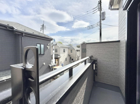 �o���R�j�[ ������ �G�߂̈ڂ낢����������J���I�ȋ�Ԃł�