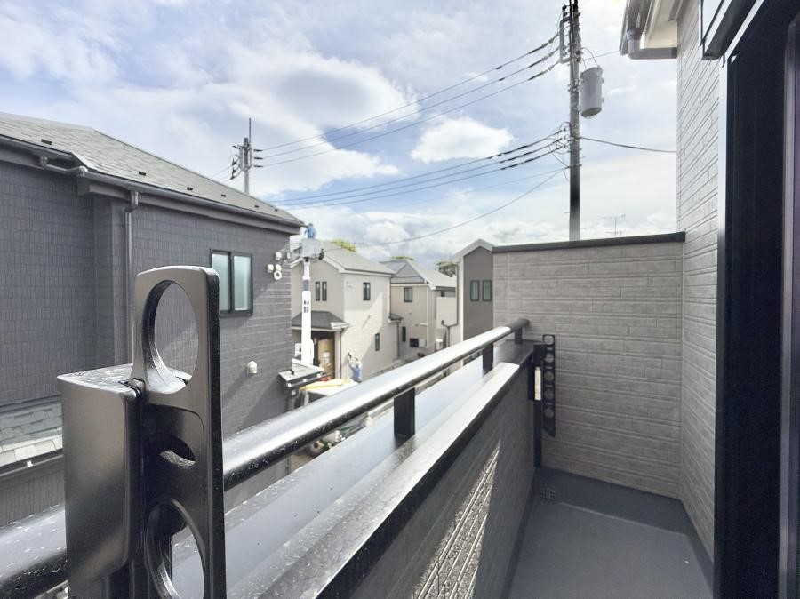 �o���R�j�[ ������ �G�߂̈ڂ낢����������J���I�ȋ�Ԃł�