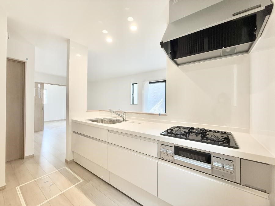 �L�b�`�� �������Ƒ����J��[�߂�A������̂���L�b�`��