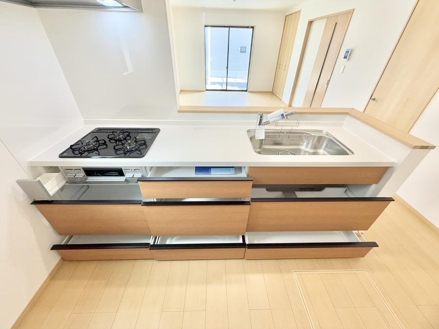 �L�b�`�� ���������y���݂ƐH�ׂ�K����͂���L�b�`��