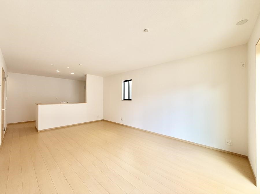 ���r���O ���������S�n�̂����A���z�̃��r���O