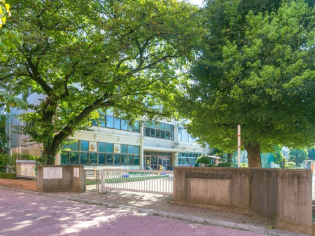 ���ӊ� ���w�Z 700m �����s��������܏��w�Z