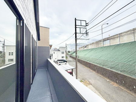 �o���R�j�[ ������ �G�߂̈ڂ낢����������J���I�ȋ�Ԃł�