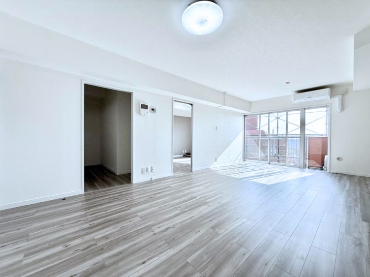 ���r���O ���������S�n�̂����A���z�̃��r���O