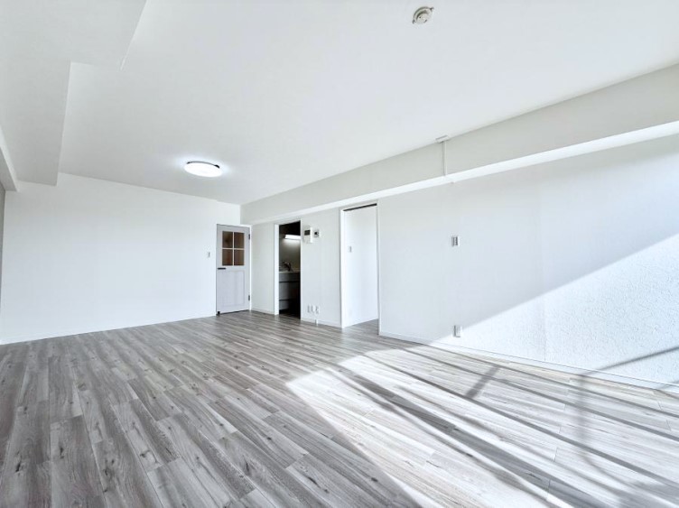 ���r���O ���������R�Ɖ�b�����܂��A�S�n�悢�ЂƂƂ�