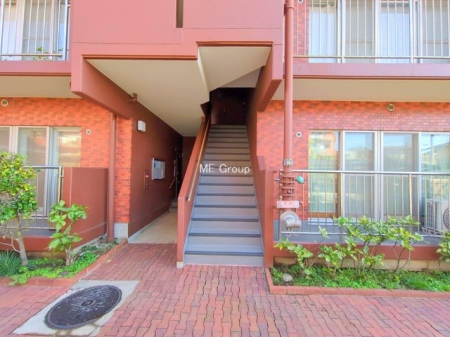 �G���g�����X �O�ρ��A�邽�тɈ��S����^���Ă����A���J�ɊǗ����ꂽ���L���