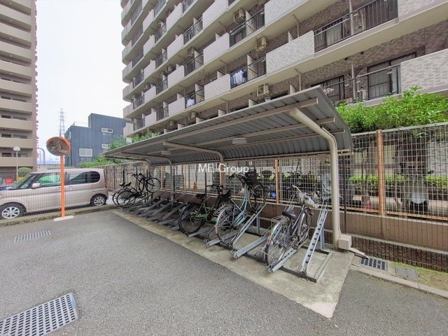 ���̑� �O�ρ��~�n���ɒ��֏���������Ă���A���]�Ԃ̗��p���X���[�Y�ł�