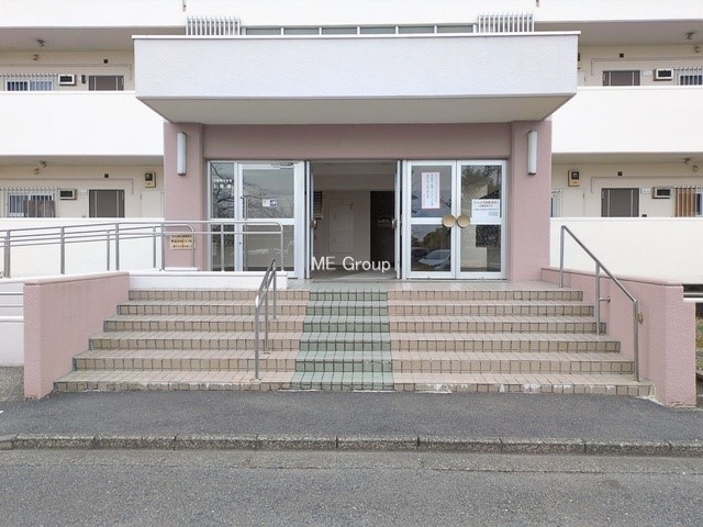 �G���g�����X �O�ρ��Ǘ��̍s���͂����G���g�����X�ň��S���ĕ�点����ł�