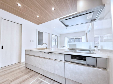 �L�b�`�� �������V���v���Ŕ������S�n�悢���Ԃ𐶂ރL�b�`�����