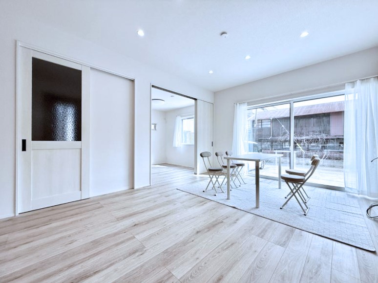 ���r���O ���������C�ɓ���̏ꏊ�ŁA�̂�т�Ƃ������Ԃ�