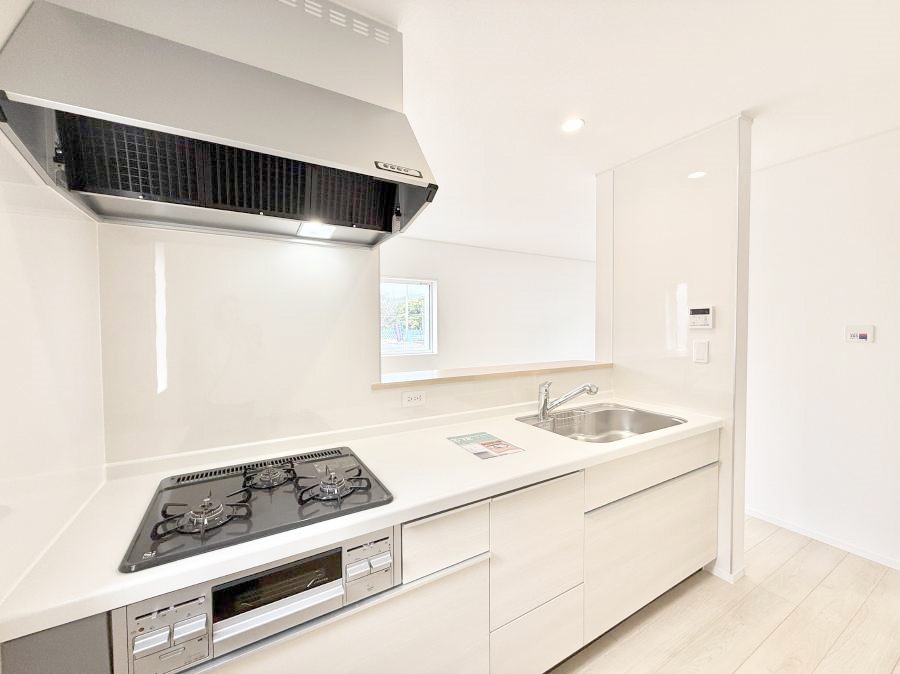 �L�b�`�� �������Ƒ����J��[�߂�A������̂���L�b�`��