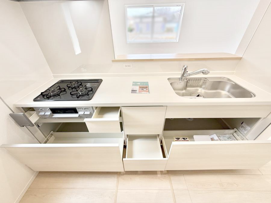 �L�b�`�� �����������������Ɗy�����Ȃ�A���K�ȃL�b�`�����