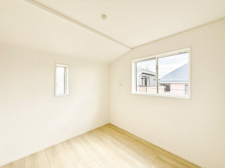 �Q�� ���������̔z�u��ʋC���̗ǂ��݌v�ŕ����̋�C�������炸�A��ɐV�N�ȋ�C������܂�