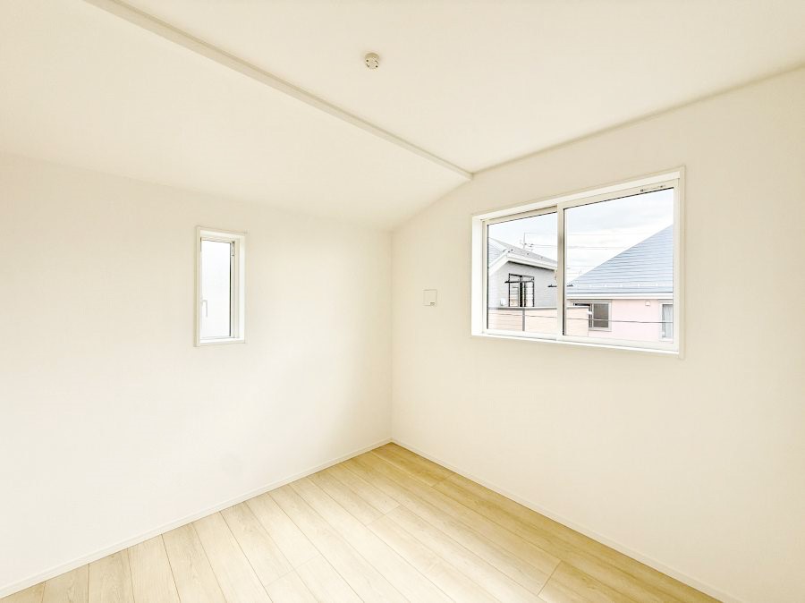 �Q�� ���������̔z�u��ʋC���̗ǂ��݌v�ŕ����̋�C�������炸�A��ɐV�N�ȋ�C������܂�