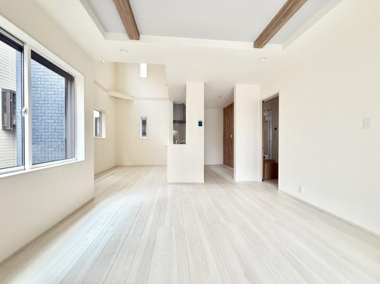 ���r���O ���������났�ƏΊ炪�W�܂�A�S���܂郊�r���O