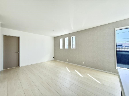 ���r���O ���������났�ƏΊ炪�W�܂�A�S���܂郊�r���O