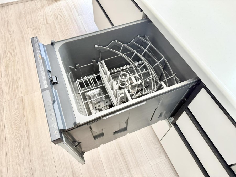 ���̑����� �ݔ�����ԂȂ����I�H����s�J�s�J�Ɏd�グ�Ă���܂�