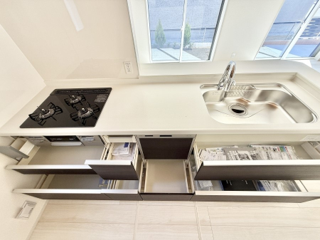 �L�b�`�� �������Ƒ����J��[�߂�A������̂���L�b�`��