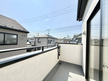 �o���R�j�[ ������ �G�߂̈ڂ낢����������J���I�ȋ�Ԃł�