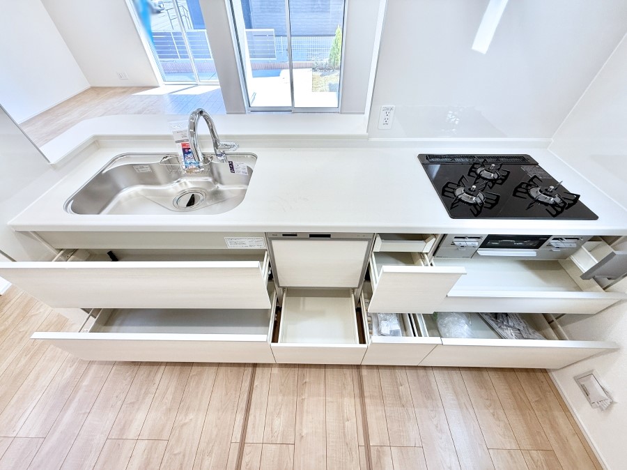 �L�b�`�� �������Ƒ����J��[�߂�A������̂���L�b�`��