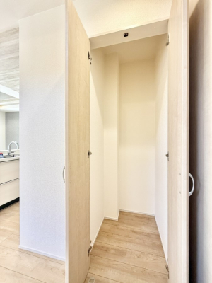 ���[ �������L�b�`���ɂ͐H�i�����ɂƂĂ��֗��ȃp���g���[����