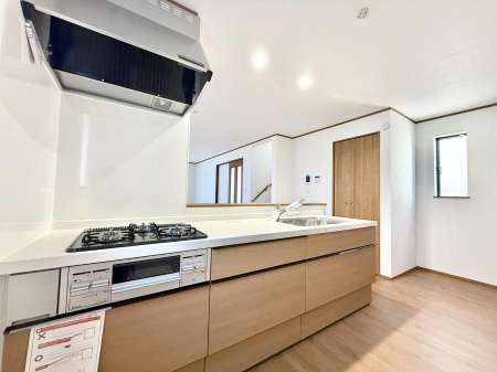 �L�b�`�� �������Ƒ����J��[�߂�A������̂���L�b�`��