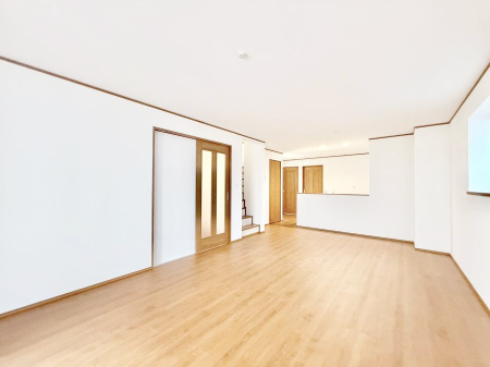 ���r���O ���������났�ƏΊ炪�W�܂�A�S���܂郊�r���O