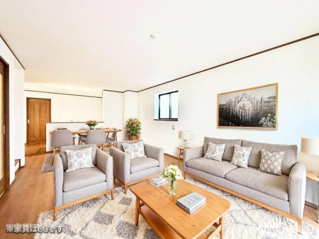 ���r���O ���������S�n�̂����A���z�̃��r���O