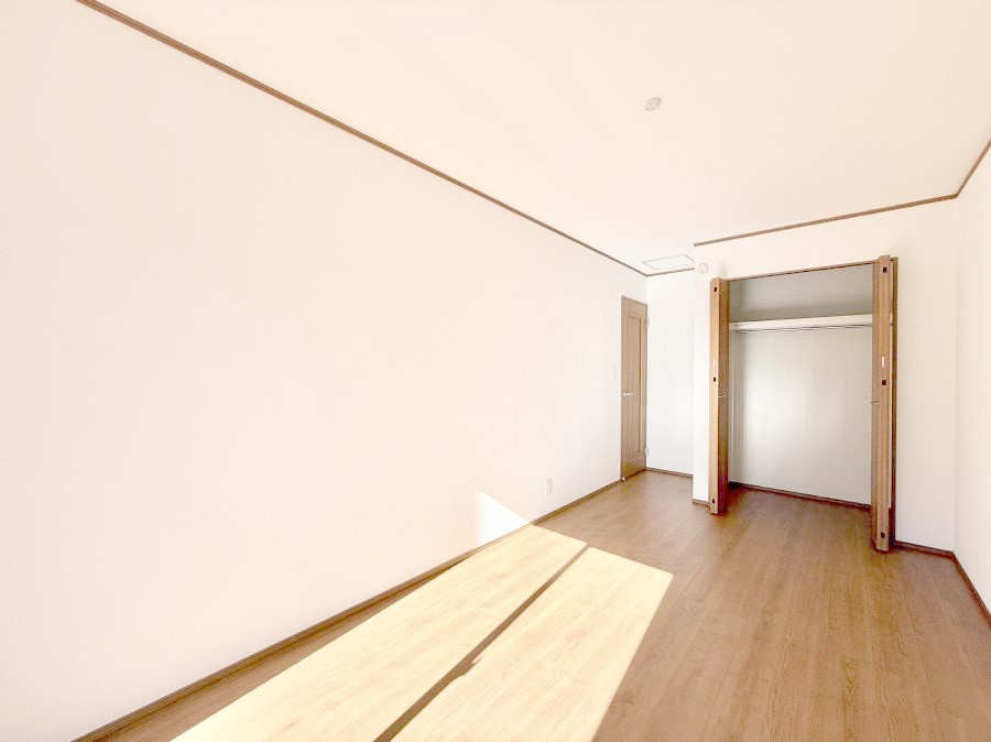 �Q�� ���������̔z�u��ʋC���̗ǂ��݌v�ŕ����̋�C�������炸�A��ɐV�N�ȋ�C������܂�