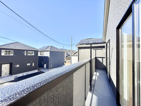 �o���R�j�[ ������ �G�߂̈ڂ낢����������J���I�ȋ�Ԃł�