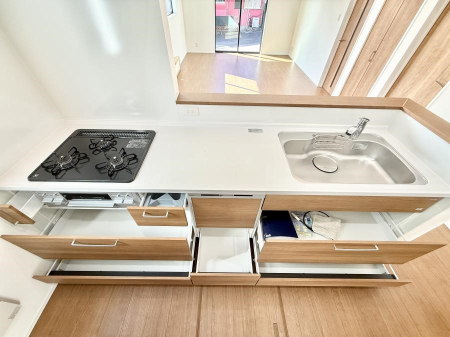 �L�b�`�� ���������y���݂ƐH�ׂ�K����͂���L�b�`��