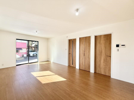 ���r���O ���������S�n�̂����A���z�̃��r���O