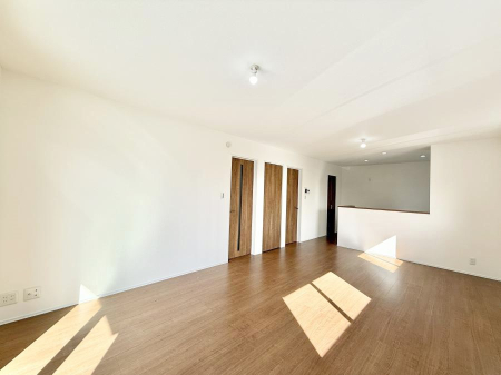 ���r���O ���������R�Ɖ�b�����܂��A�S�n�悢�ЂƂƂ�